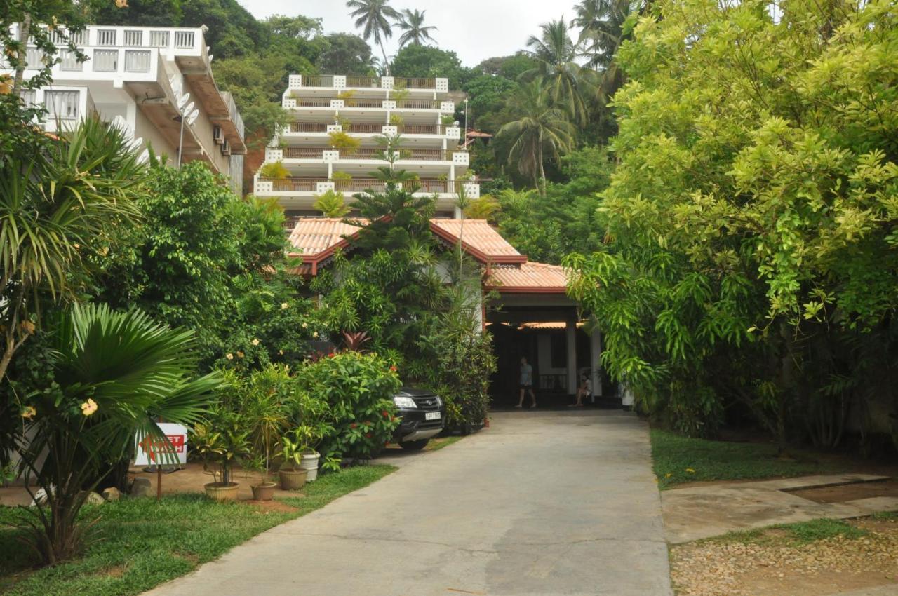 Hotel Silan Mo Mirissa Esterno foto