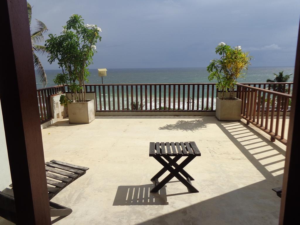 Hotel Silan Mo Mirissa Esterno foto