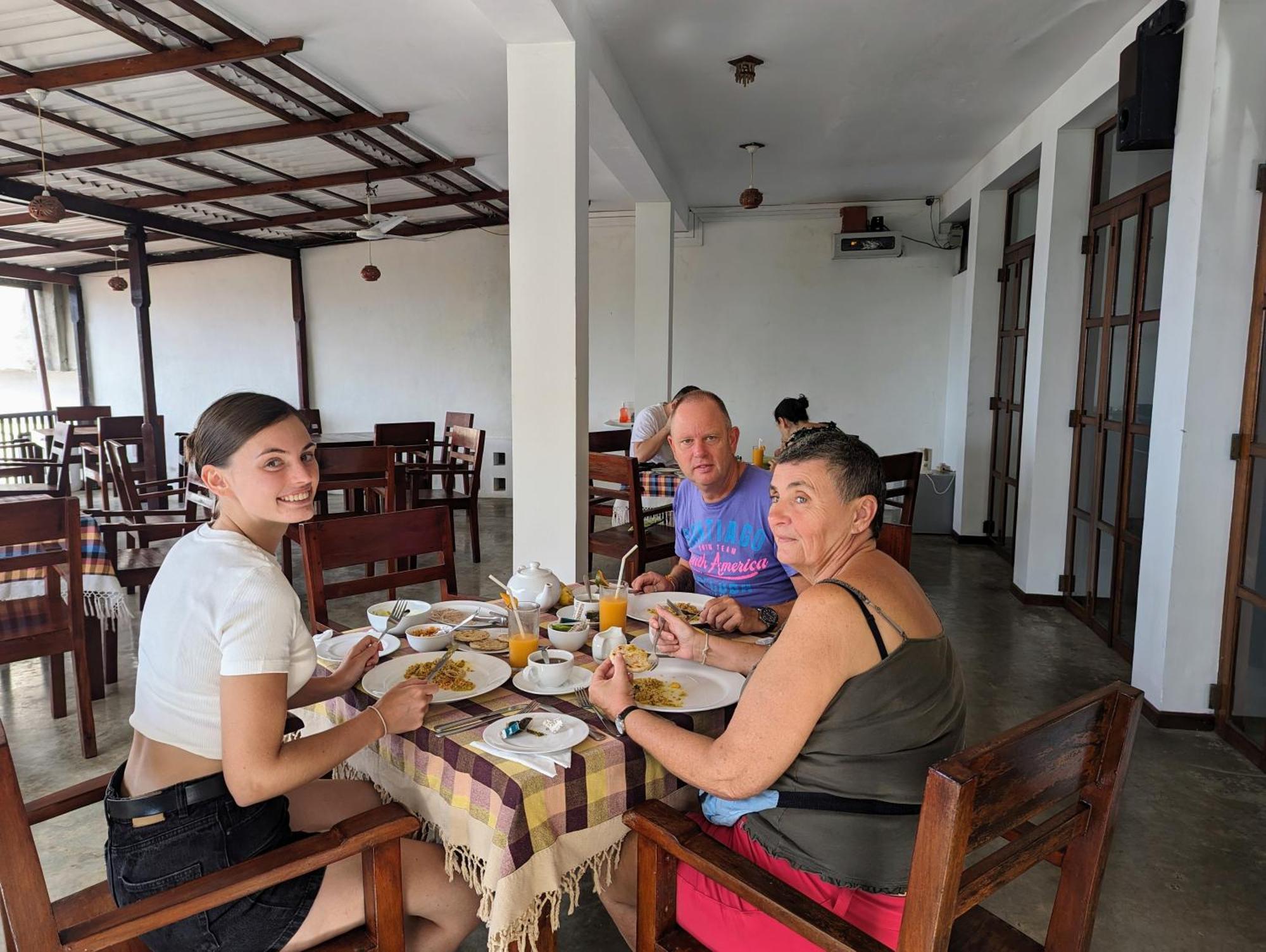 Hotel Silan Mo Mirissa Esterno foto