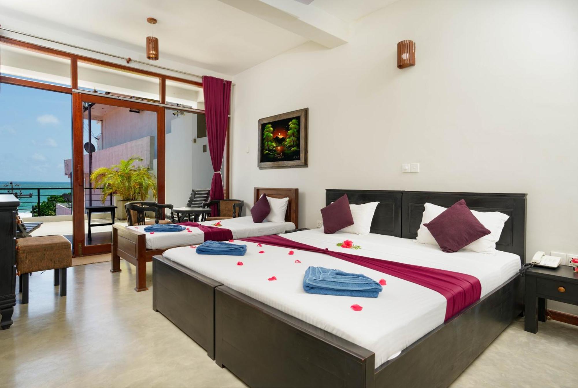 Hotel Silan Mo Mirissa Esterno foto