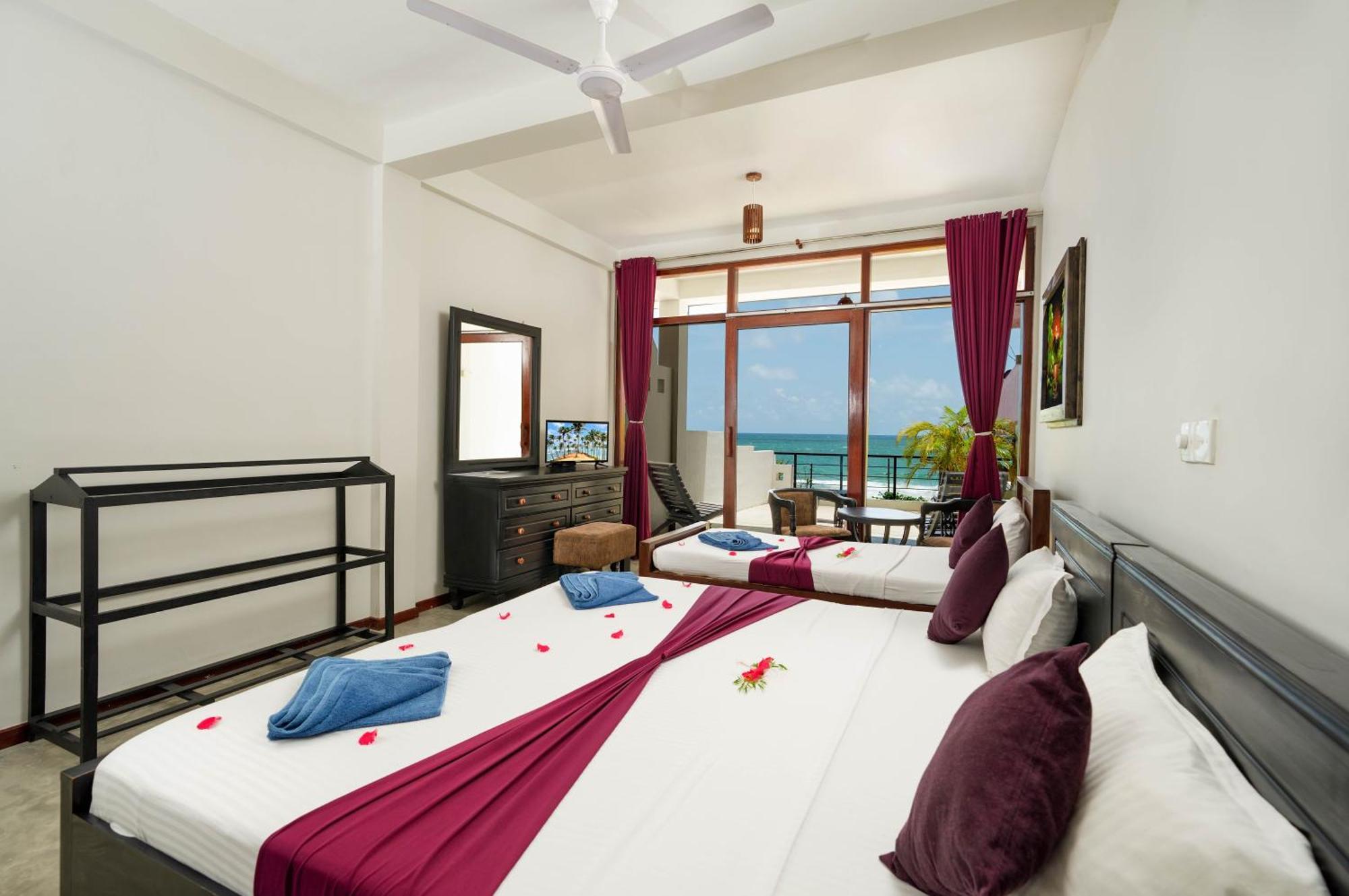 Hotel Silan Mo Mirissa Esterno foto