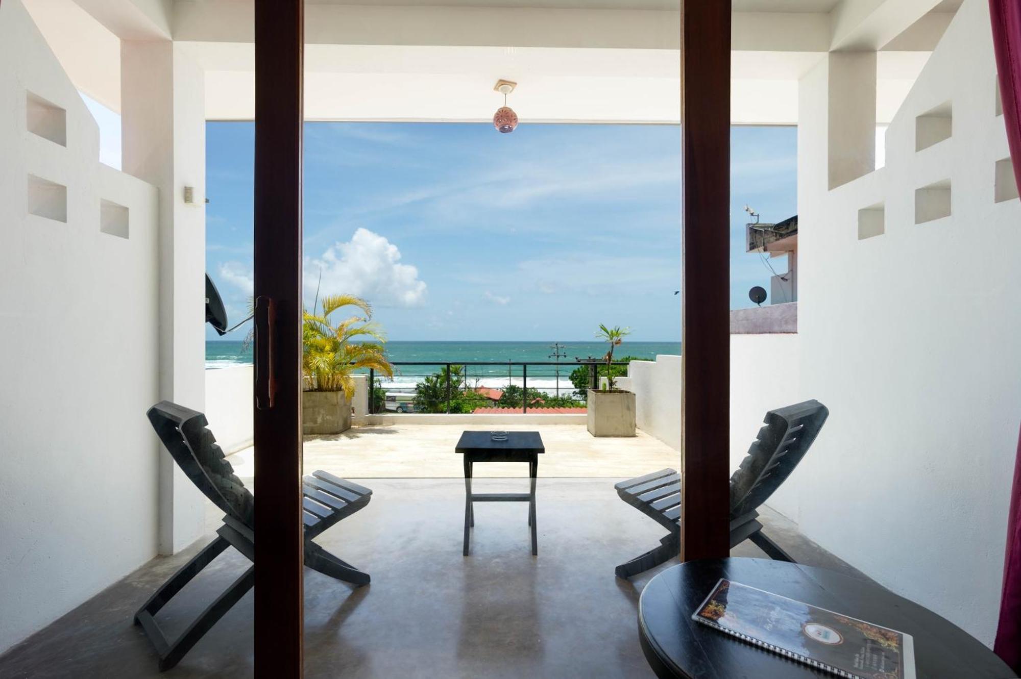 Hotel Silan Mo Mirissa Esterno foto