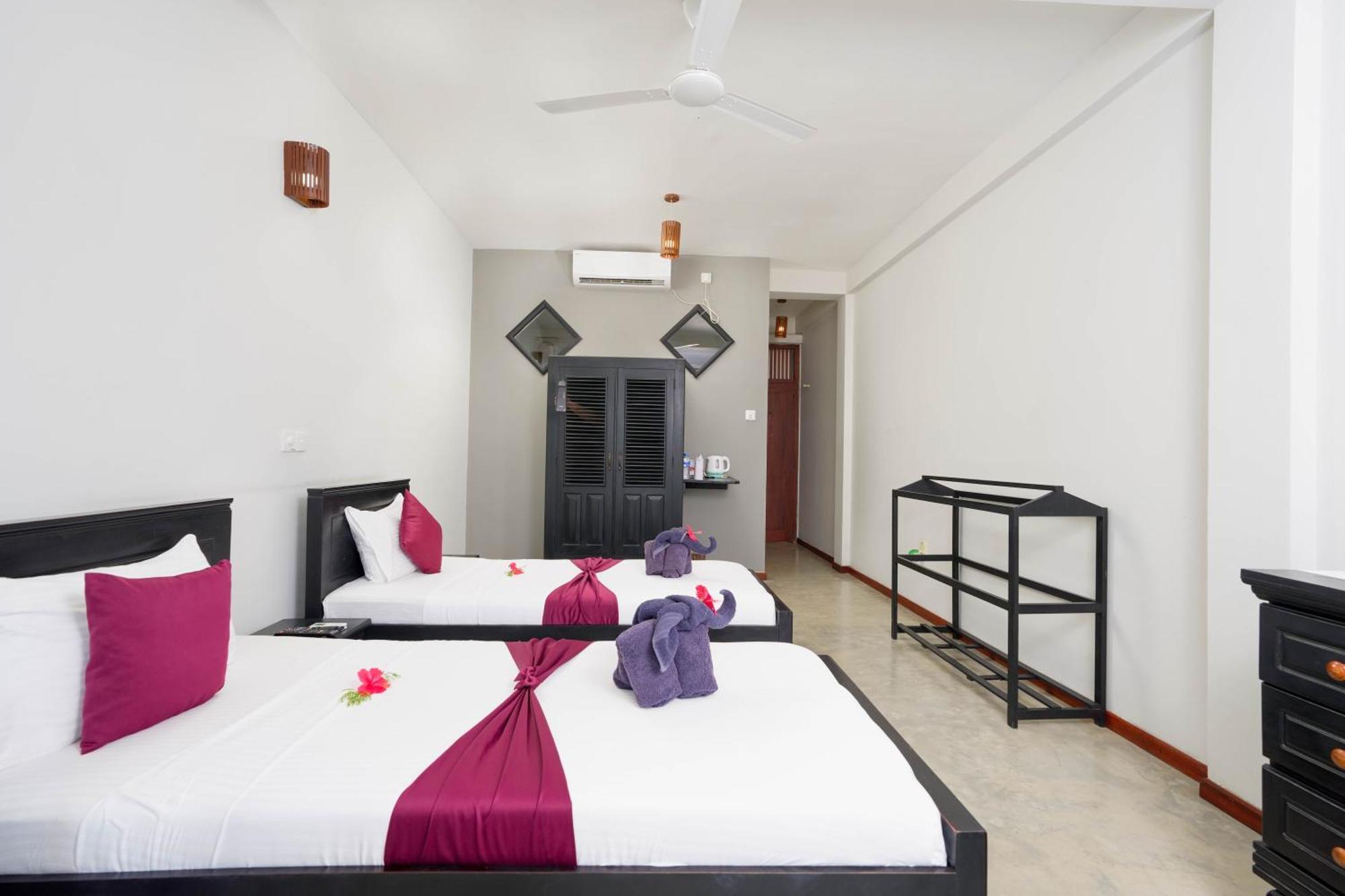 Hotel Silan Mo Mirissa Esterno foto