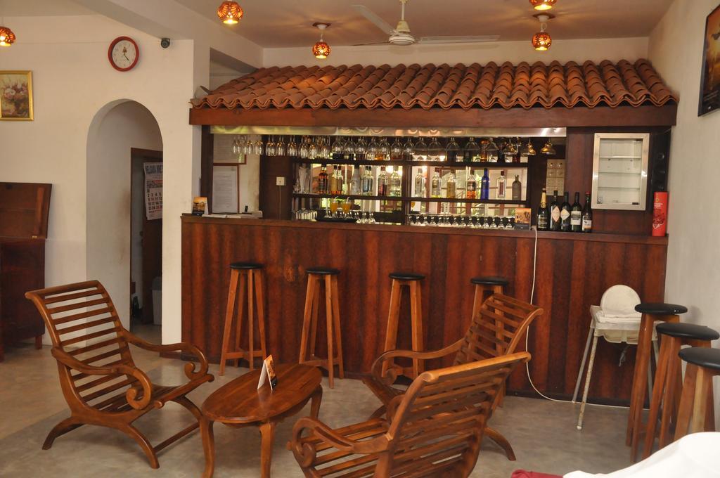 Hotel Silan Mo Mirissa Esterno foto