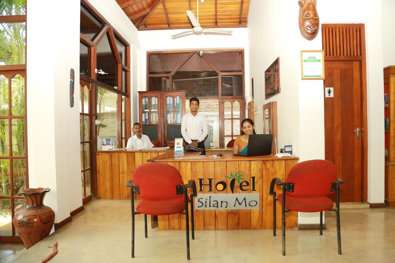 Hotel Silan Mo Mirissa Esterno foto